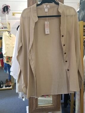 Lightweight Beige Button-Front Women's Top - Natural Comfort
